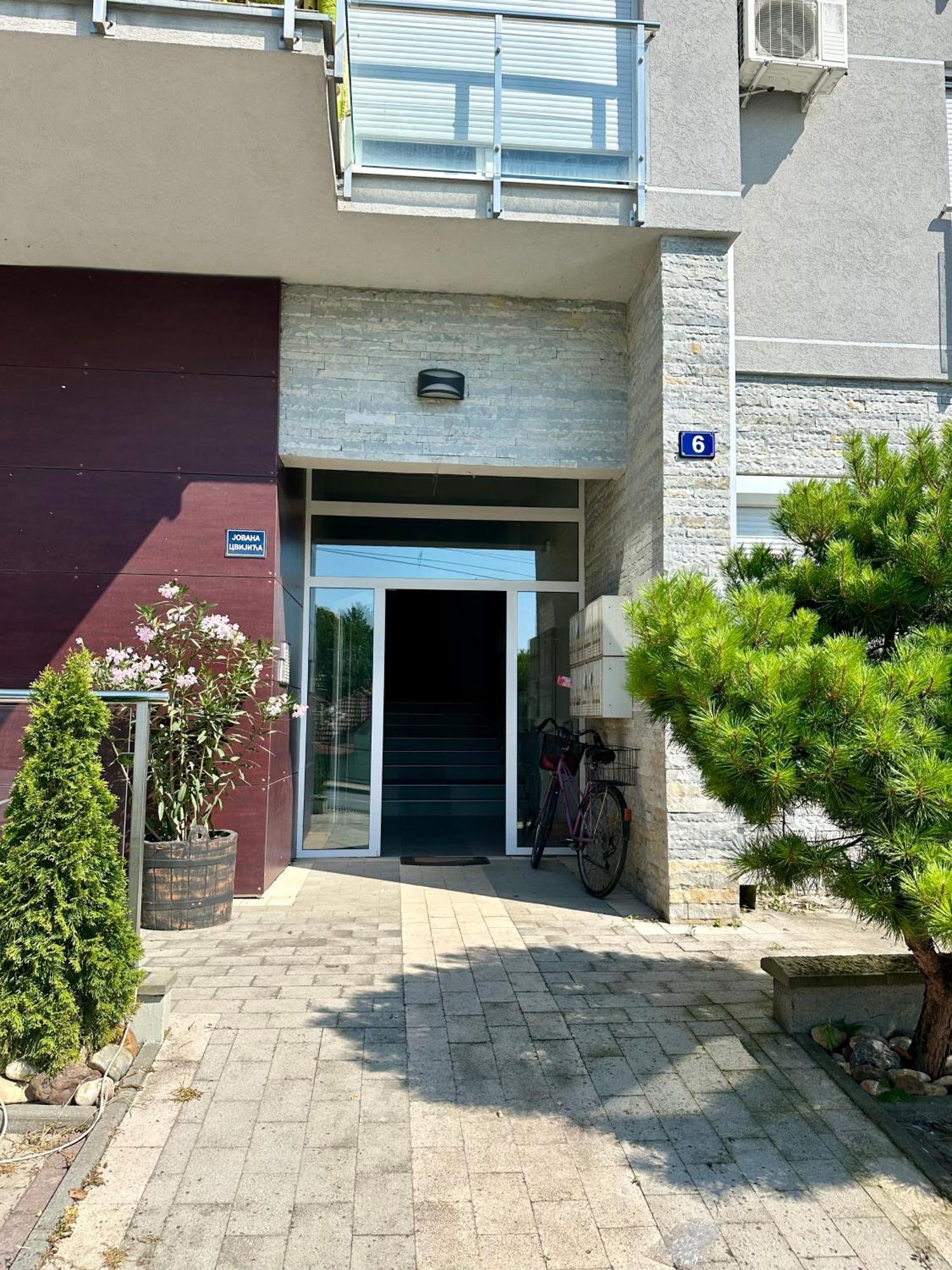 Apartman Floresta - In Front Of Japanese Garden, Enchanting Nature View, Spotless And Cozy Vrnjačka Banja Екстериор снимка